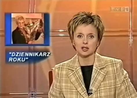 Danuta holecka urodziła się w 1968 roku w lidzbarku, gdzie ukończyła szkołę podstawową. TOP 10 najładniejszych prezenterek Wiadomości TVP1 ZDJĘCIA