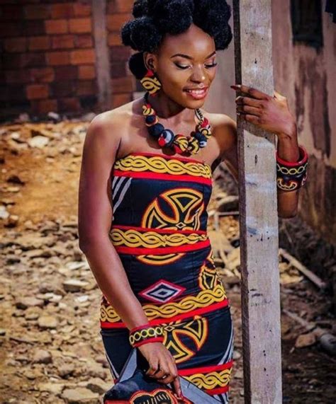 Femmes Camerounaises Somptueuses En Robe Toghu Afroculture Net