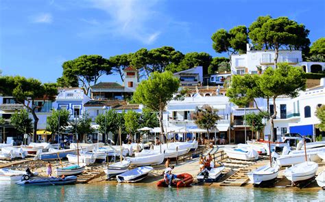 El hotel ght costa brava está en la costa brava, la localidad de tossa de mar.las habitaciones están equipadas con baño privado completo con. Where to Eat in Costa Brava: Our Top 8 Restaurants ...