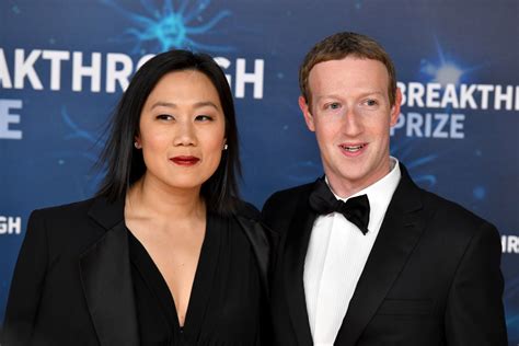 Mark zuckerberg 'contributed to trump's concerns over tiktok'. Facebook PR Crisis: No One Seems to Buy Mark Zuckerberg's ...