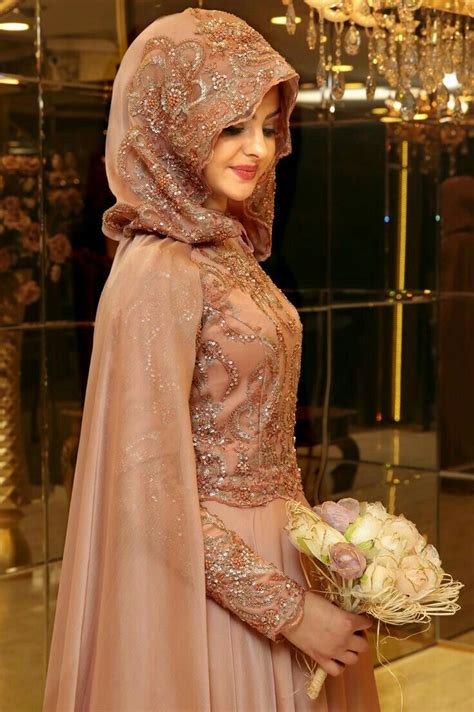 Pin By Rabyya Masood On Dressing Style Ideas Bridal Hijab Styles Pakistani Wedding Dresses
