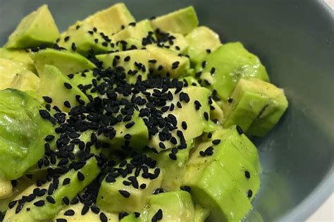 Avokado Salatası Tarifi Nasıl Yapılır