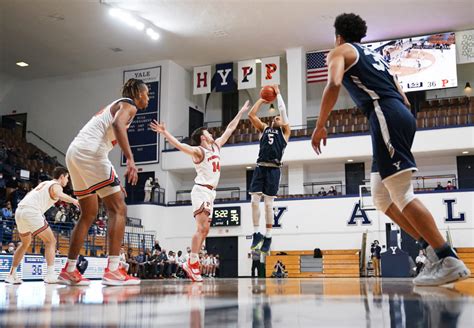 men s basketball 81 75 loss to princeton knots yale tigers in first place yale daily news
