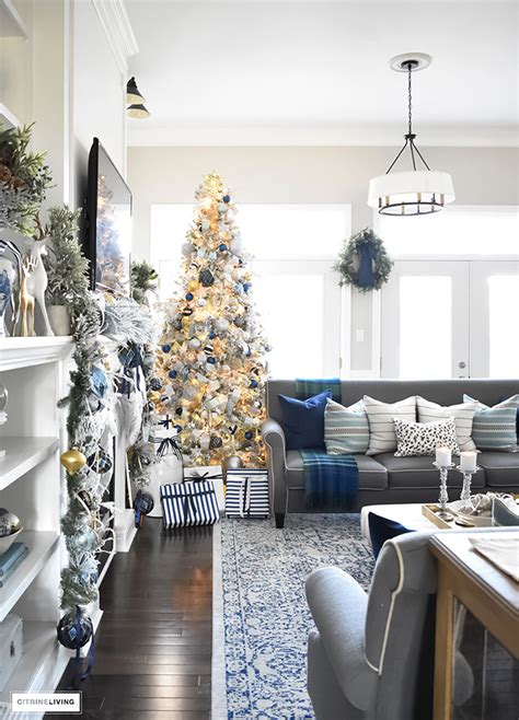 Blue and white is one color pairing never goes out of style. BLUE AND WHITE CHRISTMAS LIVING ROOM - CITRINELIVING