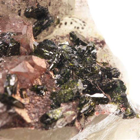 Quartz Included With Hematite Phantoms With Epidote Hongquizhen Quarry Meigu Co Liangshan