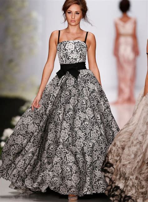 Igor Gulyaev SS Stunning Dresses Pretty Dresses Beautiful Outfits Runway Dresses Gowns