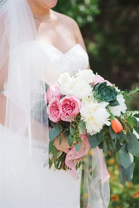 What are the different types of bouquets? gorgeous bridal bouquet! - Kyle & Lexi Beautiful and Fun ...