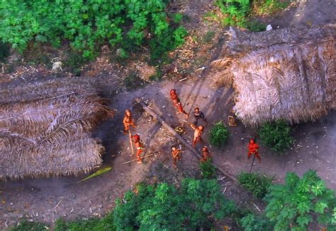 North sentinel island is a rare society that has remained untouched by modern life, and its residents are willing to protect their status by any means necessary. بالصور: جزيرة غامضة تقتل كل من يقترب منها - Lebanese ...