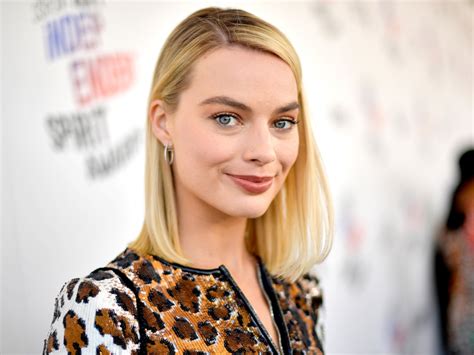 The Stunning Transformation Of Margot Robbie Courses