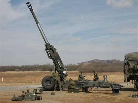 Military M777 Howitzer Military Vehicles