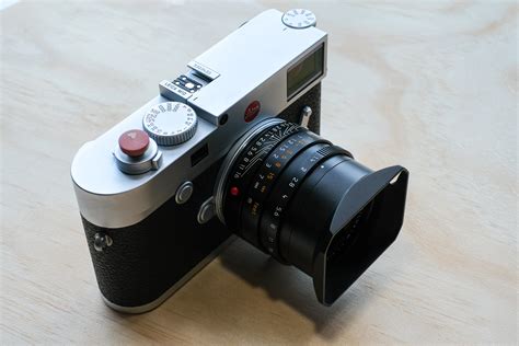 2020 Review of The Leica 35mm Summilux ASPH FLE | Optical Perfection - KeithWee
