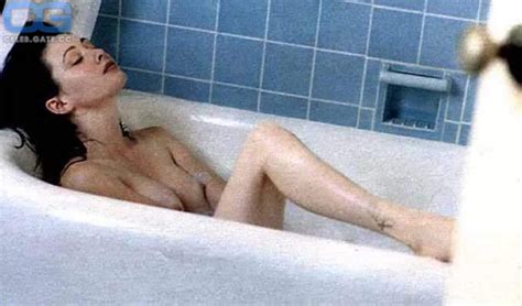 Shannon doherty topless