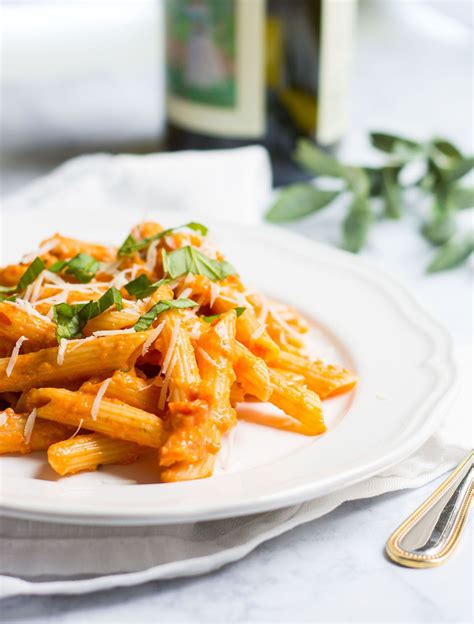 Add cooked pasta to the sauce and stir to combine. Pasta with Tomato Cream Sauce (sauce tomate à la crème): Creamy pasta that tastes like it was ...