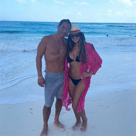 Rhonj S Joe Giudice Shares A Bikini Clad Pic Of His Girlfriend After His Ex Teresa Hits The
