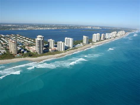 Palm Beach Florida the Millionaire's Paradise - Gets Ready