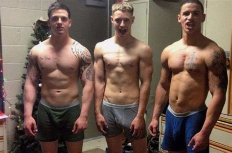 Shirtless Male Muscular Jock College Frat Hunk Dudes Underwear Photo 4x6 C2079 Collectibles