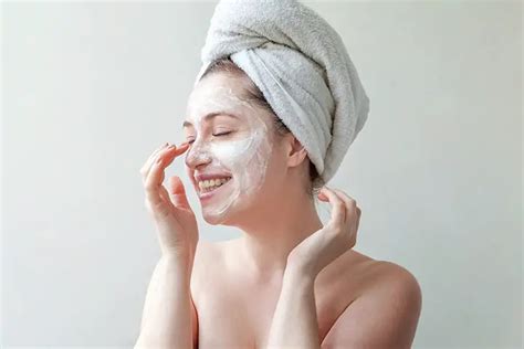 5 Homemade Overnight Face Masks For Healthy Skin