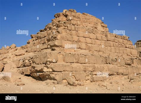 The Westernmost Pyramid Of The Three Queens Pyramids Wives Of Pharaoh