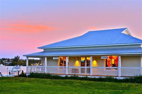 Heated, outdoor pool and plenty of water sports opportunities, holiday inn express hotel & suites marathon provides both a picturesque and exciting place for families to stay in the middle. The Holiday Inn Express & Suites Marathon $120 ($̶1̶6̶2̶ ...