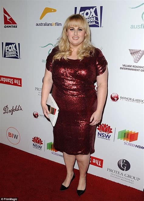 Rebel Wilson Launching Clothing Line For Plus Sized Women Daily Mail