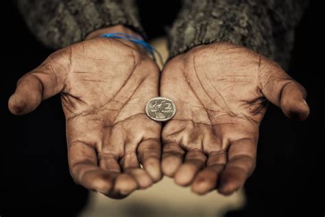 ricchezza della povertà fondazione luigi einaudi