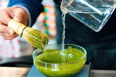 How to prepare matcha green tea the traditional way and easy way.what is matcha? What is Matcha Tea Side Effects - Liquid Image