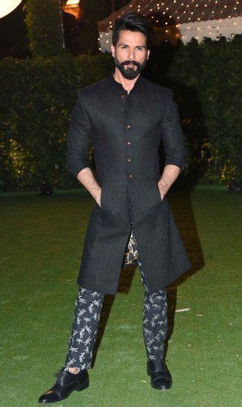 Shahid kapoor and mira rajput's wedding was an extravagant affair, and so was the actor's wedding dress. Shahid Kapoor | Wedding dresses men indian, Indian men fashion
