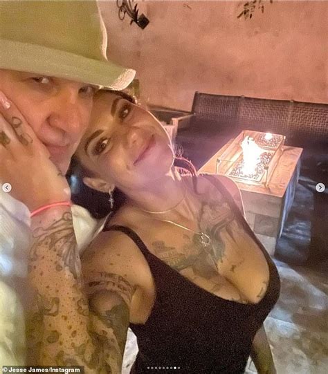 Jesse James Pregnant Wife Bonnie Rotten Files For Divorce Again Hours After Calling Off Split