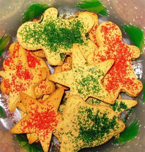 See more ideas about cookie decorating, sugar cookies decorated, iced cookies. Christmas Cookies with Cinnamon Sugar Sprinkles (Vegan ...