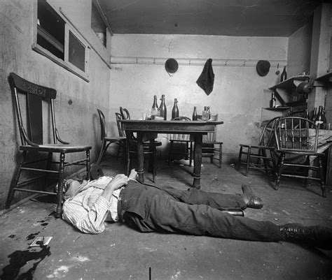 Macabre Crime Scene Photos Document The Murder Mysteries Of Violent