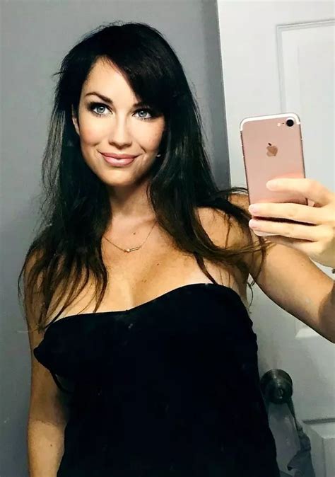 Teacher Quits Job As OnlyFans Page Is Exposed By Ex Who Says She