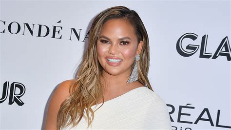 Chrissy Teigen Shades College Admissions Scandal With Viral Photoshop