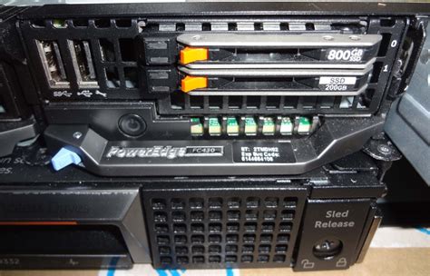 Dell Poweredge Fx2 Chassis With 4 X Fc430 Server Nodes And 2 X Fd332
