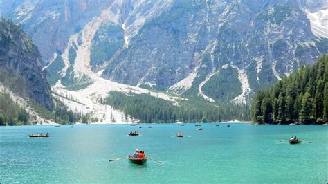Lago Di Braies Perla Dei Laghi Alpini Full Hd Youtube