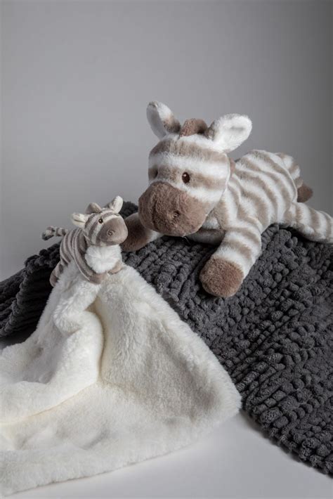Afrique Zebra Huggy Blanket 12x12 · Mary Meyer Stuffed Toys