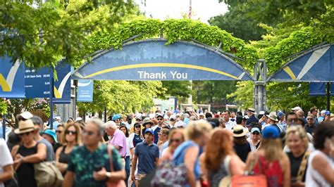 Photos Come On In Around The Grounds Day 1 Of The 2022 Us Open