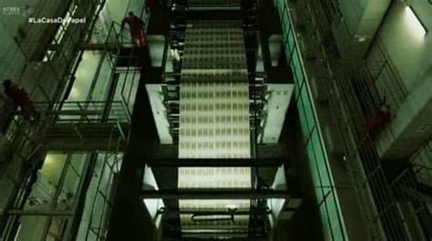 The royal mint of spain (spanish: 10 Errores que no notaste en "La Casa de Papel" | Notinerd