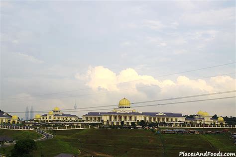 We grew up passing by the istana negara at jalan istana and could never imagine how it looks like inside. The New Istana Negara, Malaysia Royal Palace: Picture of ...