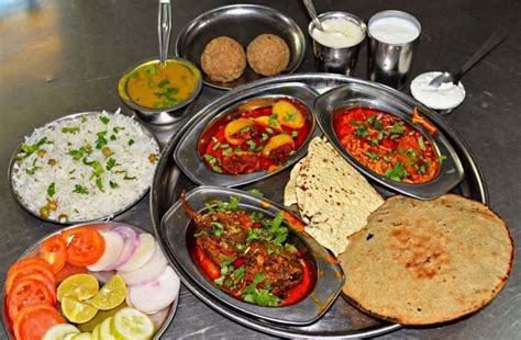 We ate the food without any sides. 12 Indian Restaurants In Stockholm For Spicy Food Cravings