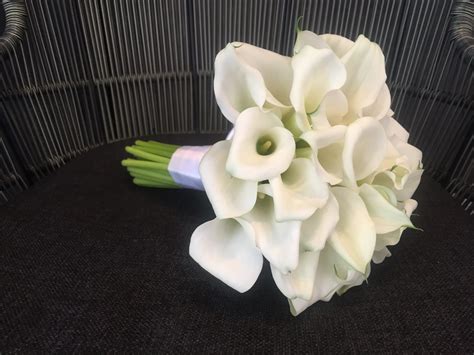 Mini Calla Lily Bridal Bouquet By Bella Fiora A Floral Design Studio