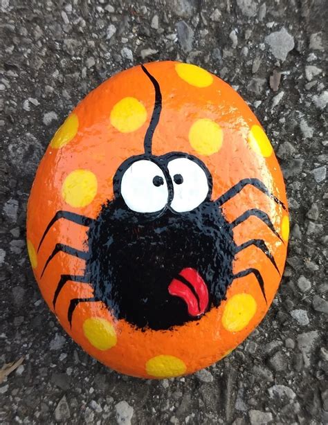 Cute Spider Halloween Painted Rock Bemaltekieselsteine Rock Painting