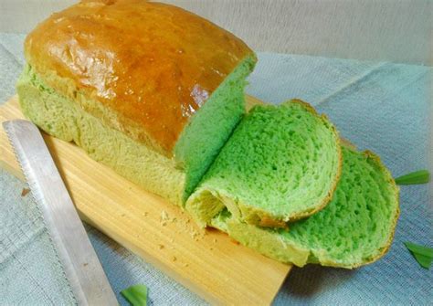 Yuk, bikin roti tawar sendiri! Resep Killer Soft Bread Pandan (Roti Tawar Pandan) oleh Dish by Ifah - Cookpad
