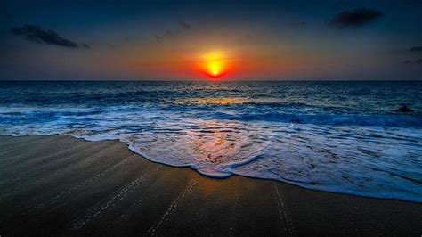 Sunset Over The Beach Wallpapers Wallpaper Cave