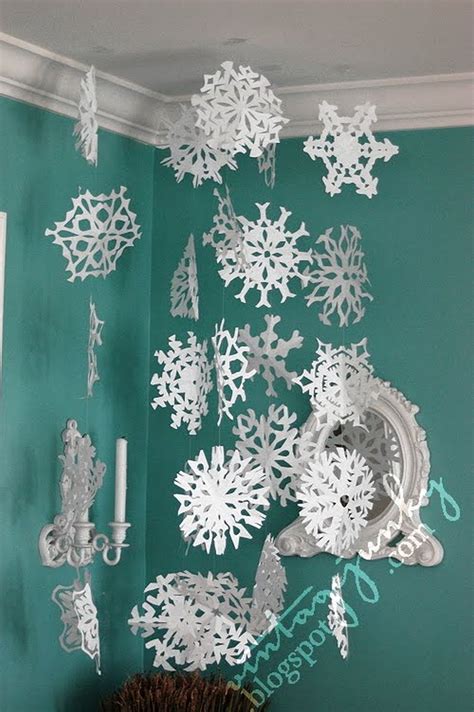 Take a look at these 27 diy christmas decoration ideas. Creative Christmas Ceiling Decoration Ideas for 2019
