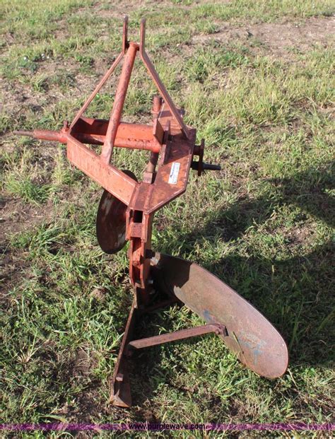 Independent Single Bottom Plow In Paxico Ks Item Av9469 Sold