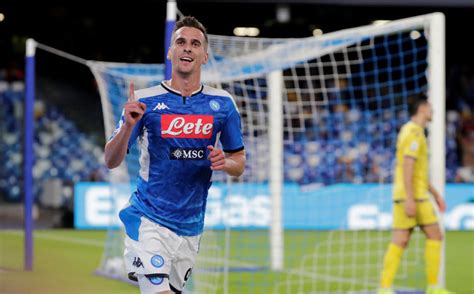 Napoli, fissata la presentazione di lozano alla stampa. Sin Chucky Lozano, Napoli vence a Hellas Verona Napoli Shotoe