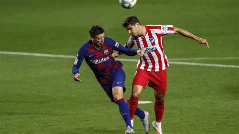 Messi Scores 700th Goal Barcelona Held 2 2 By Atlético