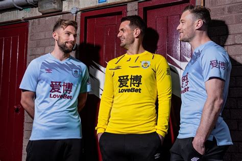 Here you will find liverpool transfer news, liverpool transfer news and rumors and liverpool fc videos. Umbro Burnley FC Away Kit 2019-20 | The Kitman