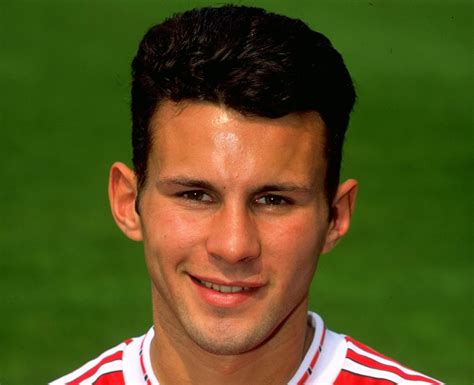 Ryan joseph giggs is a welsh footballer who plays for manchester united. Horror Hair - Ryan Giggs, 1993 | Who Ate all the Pies