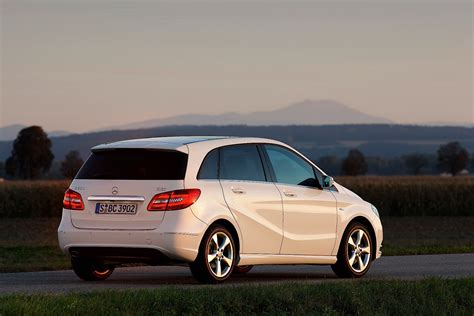 Gas mileage, engine, performance, warranty, equipment and more. MERCEDES BENZ B-Klasse (W246) specs - 2012, 2013, 2014 ...